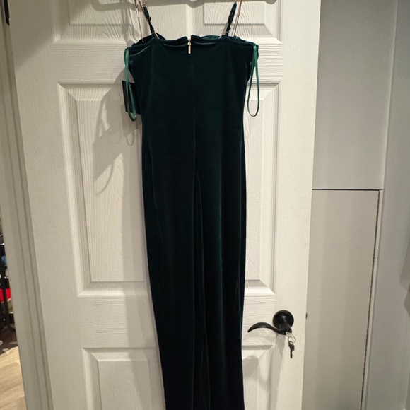 Sexy Green velvet fitted midi dress - Picture 5 of 5